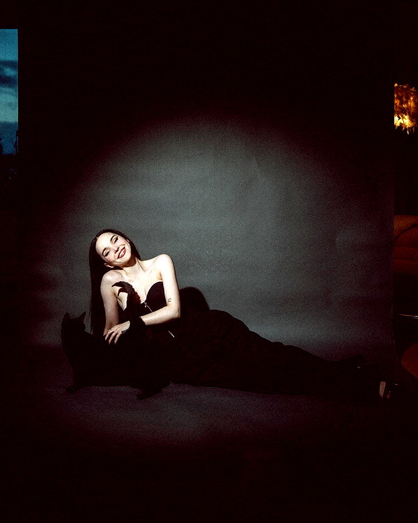dovecameron instagram image archive image