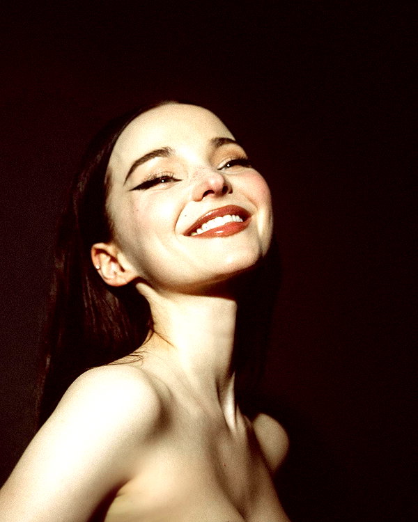 dovecameron instagram image archive image