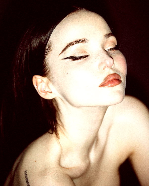 dovecameron instagram image archive image