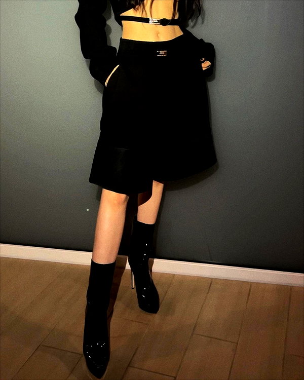 dovecameron instagram image archive image
