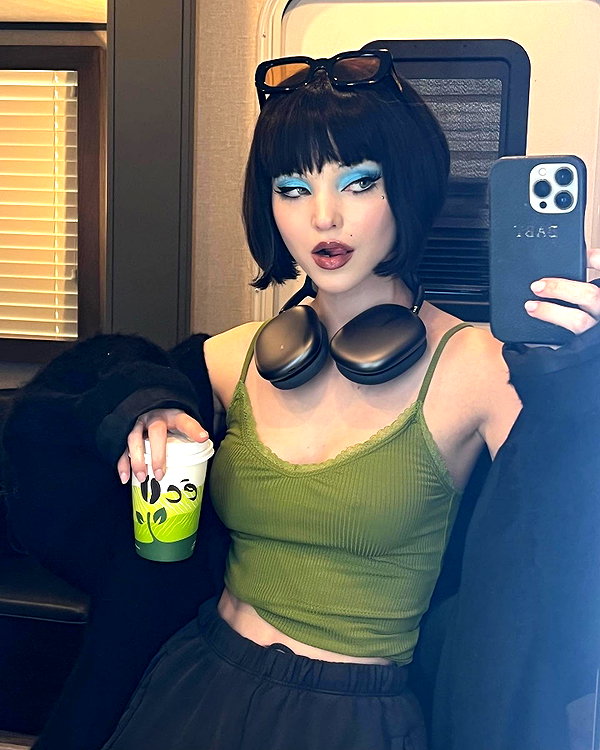 dovecameron instagram image archive image