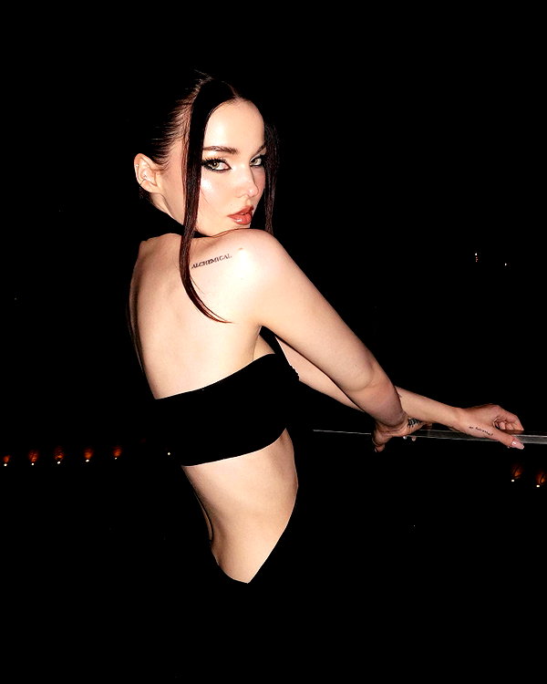dovecameron instagram image archive image