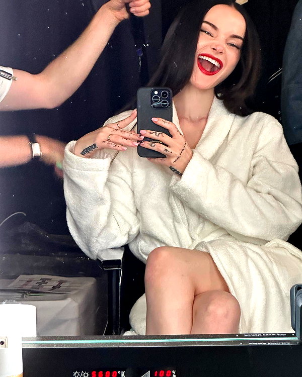 dovecameron instagram image archive image