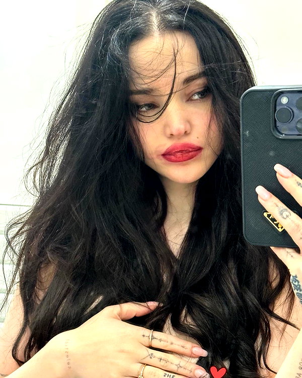 dovecameron instagram image archive image
