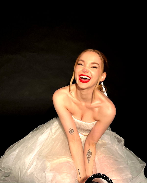 dovecameron instagram image archive image