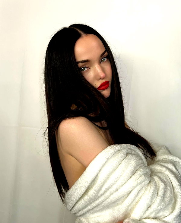 dovecameron instagram image archive image
