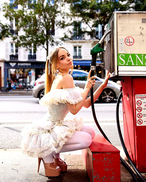 dovecameron instagram image archive image
