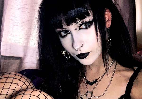 draculula instagram image archive image