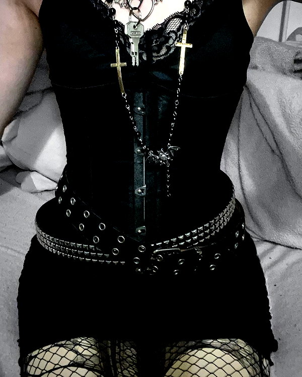 draculula instagram image archive image