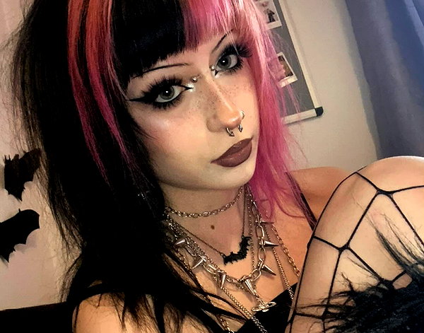 draculula instagram image archive image