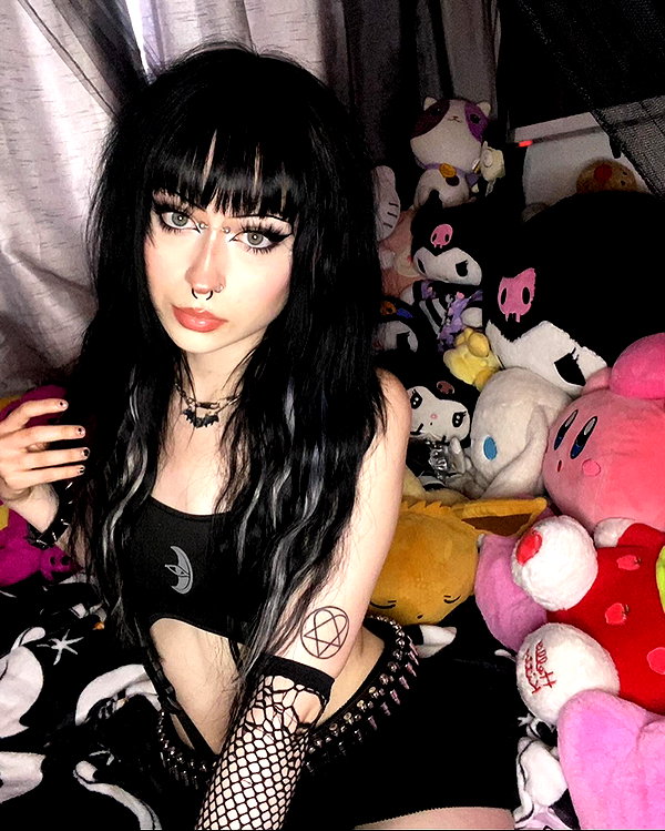 draculula instagram image archive image