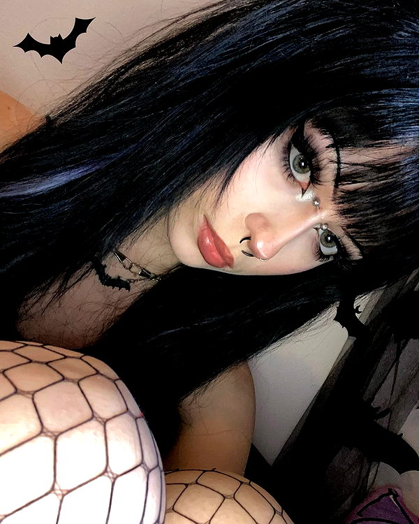 draculula instagram image archive image