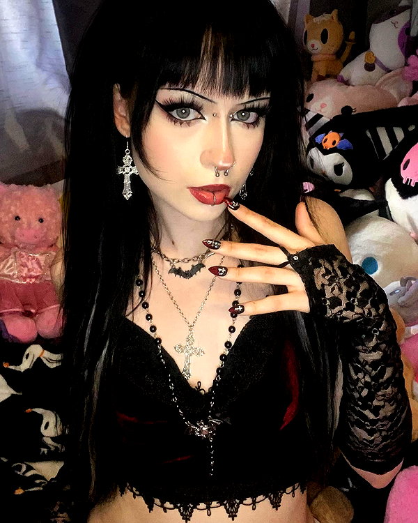 draculula instagram image archive image