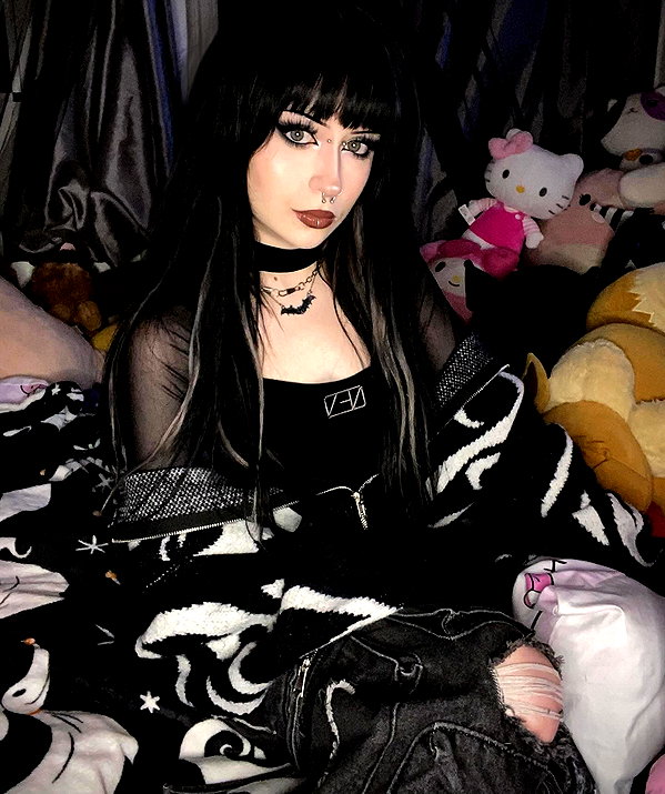 draculula instagram image archive image