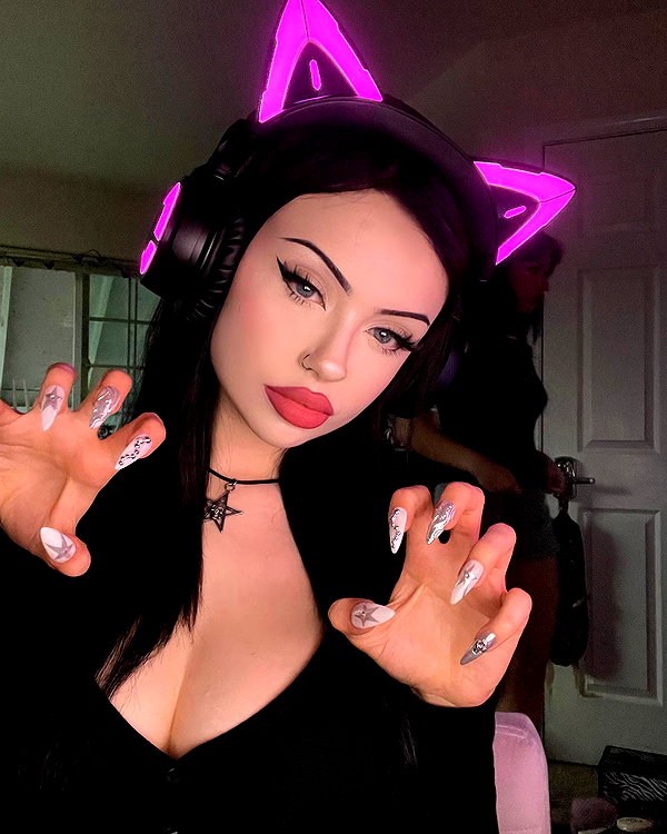 e1or4 instagram image archive image