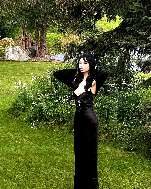 e1or4 instagram image archive image