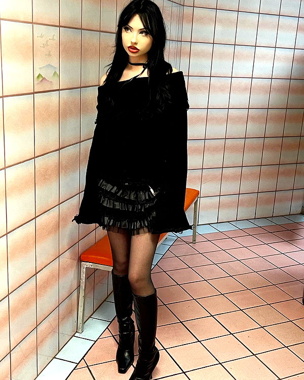 e1or4 instagram image archive image