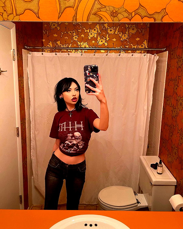 e1or4 instagram image archive image