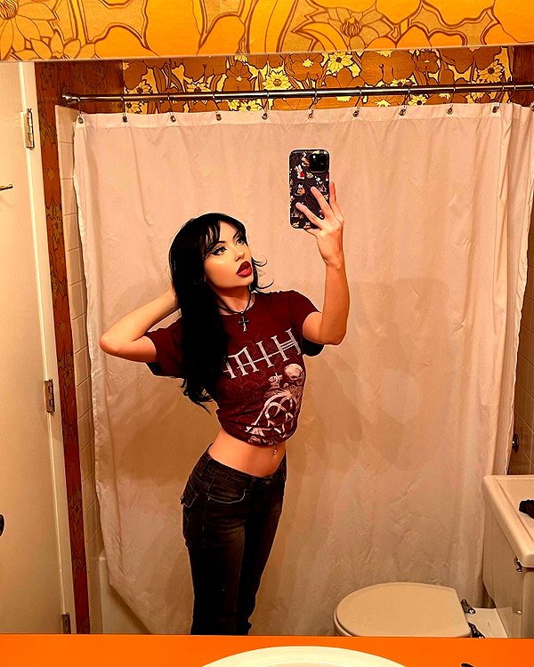 e1or4 instagram image archive image