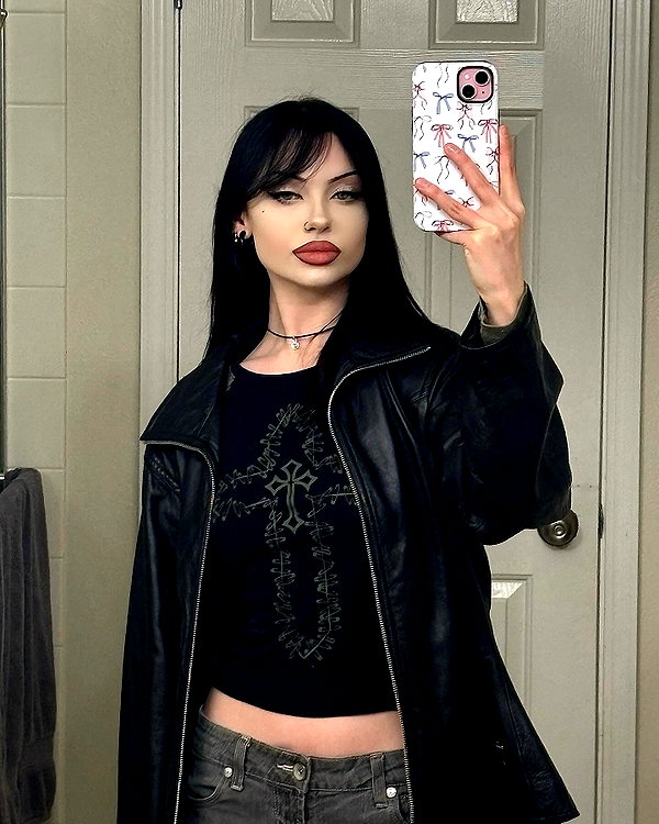 e1or4 instagram image archive image