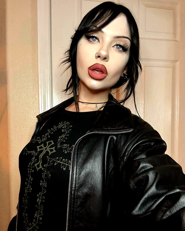 e1or4 instagram image archive image