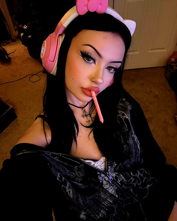 e1or4 instagram image archive image