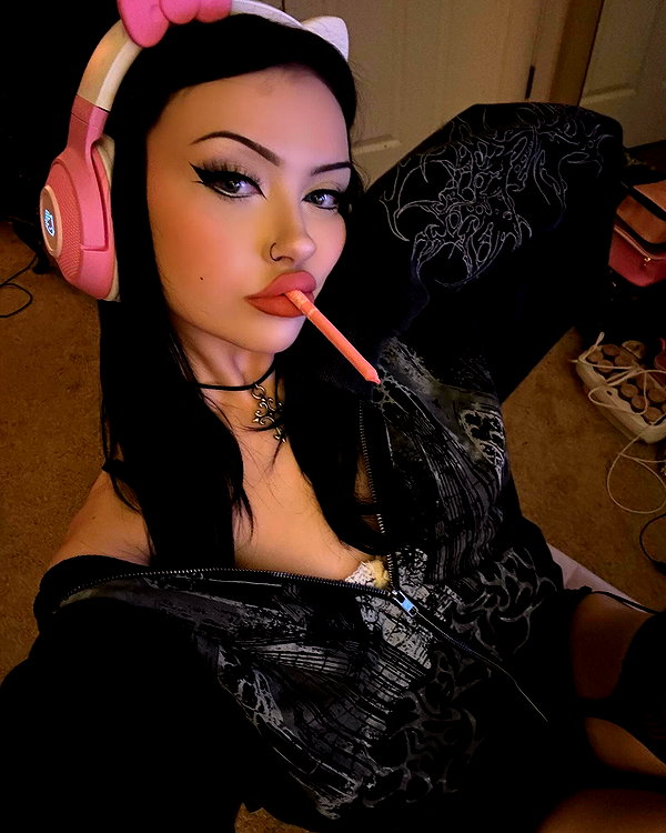e1or4 instagram image archive image