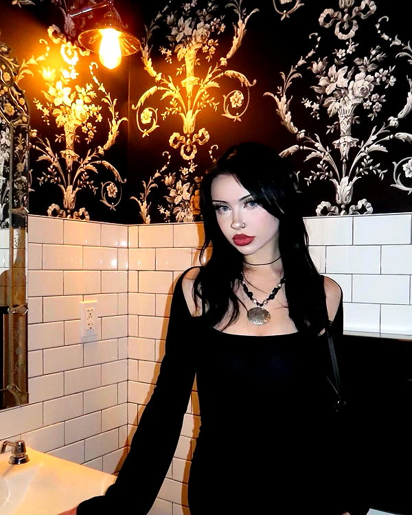 e1or4 instagram image archive image
