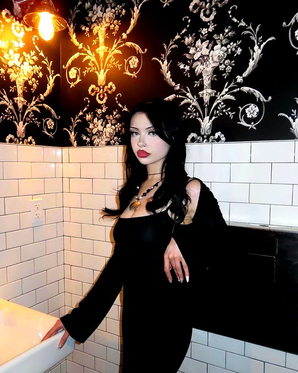 e1or4 instagram image archive image