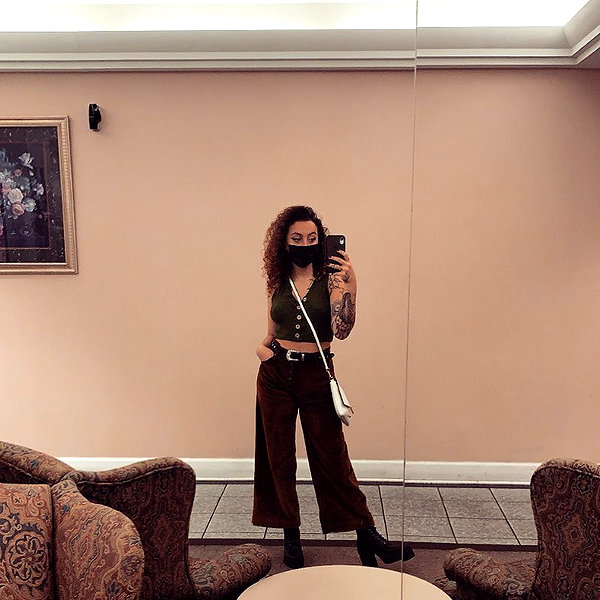 edin.karyn instagram image archive image