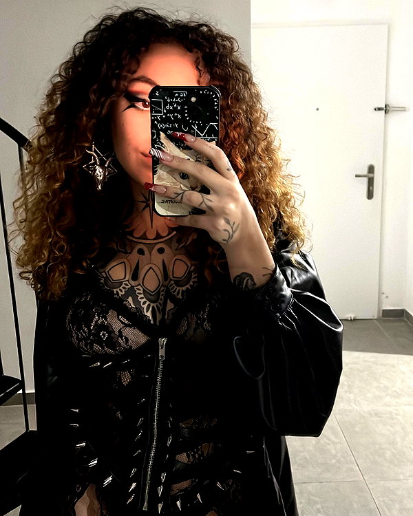 edin.karyn instagram image archive image