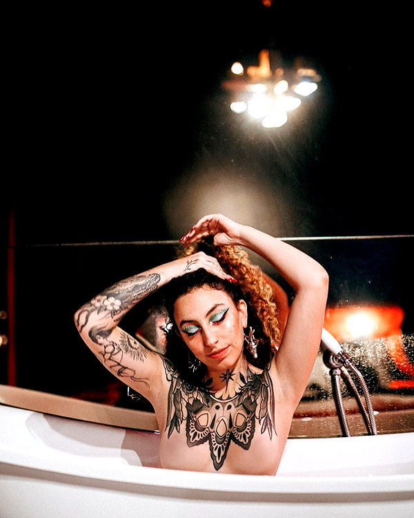 edin.karyn instagram image archive image