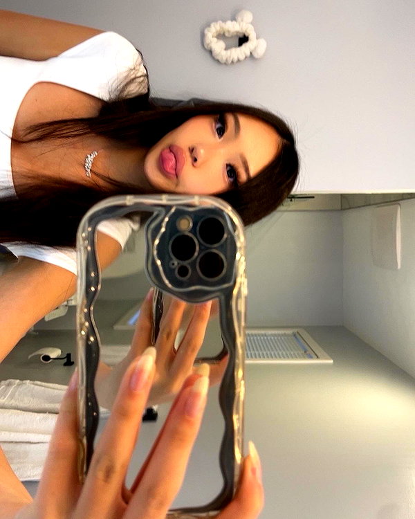 elena.y4n elena.y4n archive image