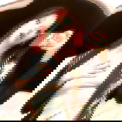 elianachetrit image ~ Altpins