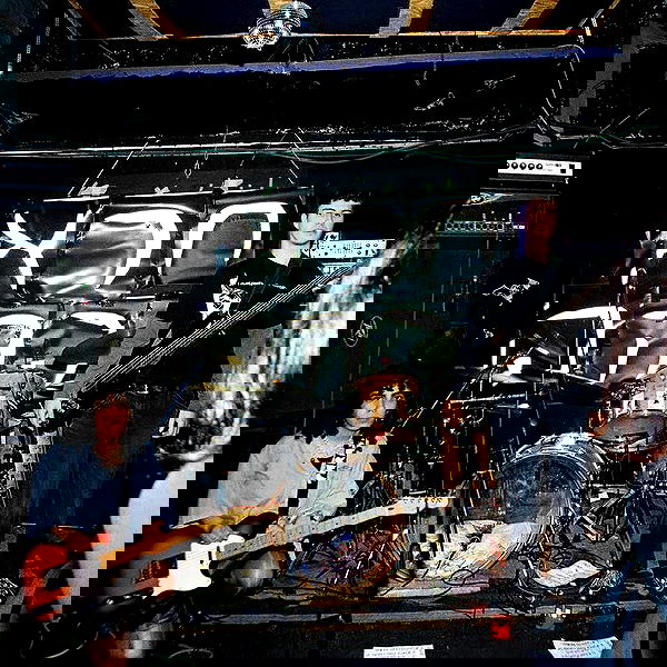 elianachetrit image ~ Altpins