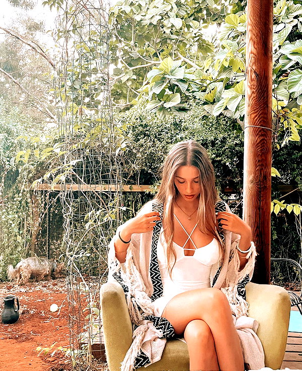 ella_netzer8 instagram image archive image