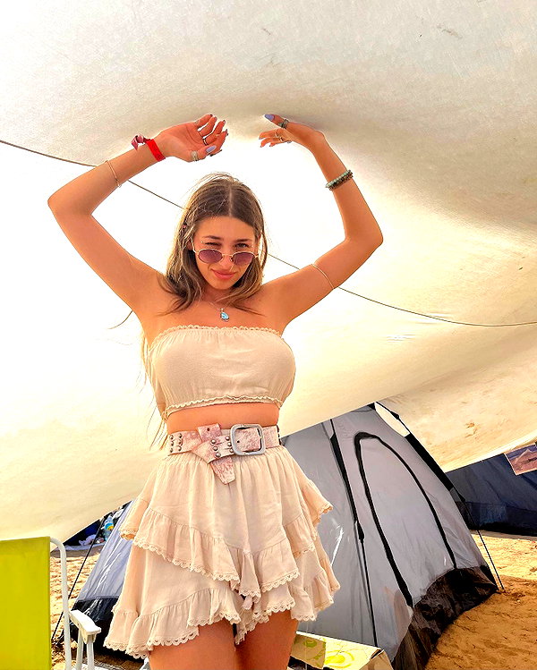 ella_netzer8 instagram image archive image