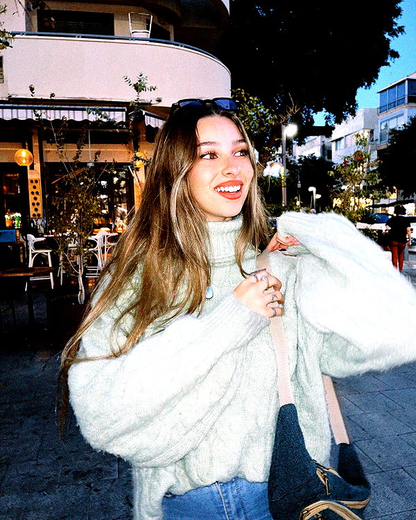 ella_netzer8 instagram image archive image