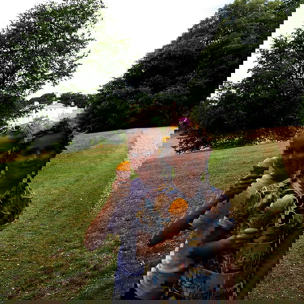 ellamwatts_ ellamwatts_ archive image