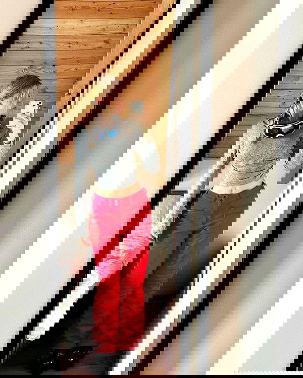 ellamwatts_ ellamwatts_ archive image