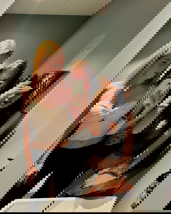 ellamwatts_ ellamwatts_ archive image