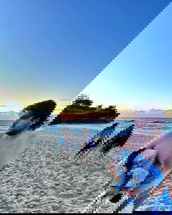 ellamwatts_ ellamwatts_ archive image