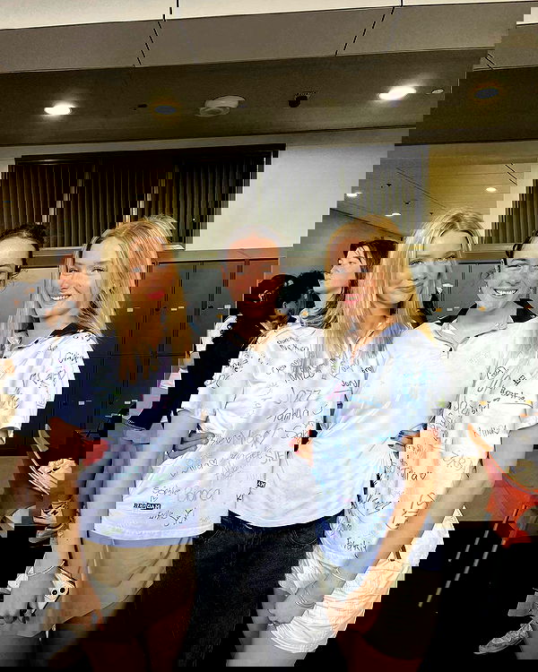 ellamwatts_ ellamwatts_ archive image