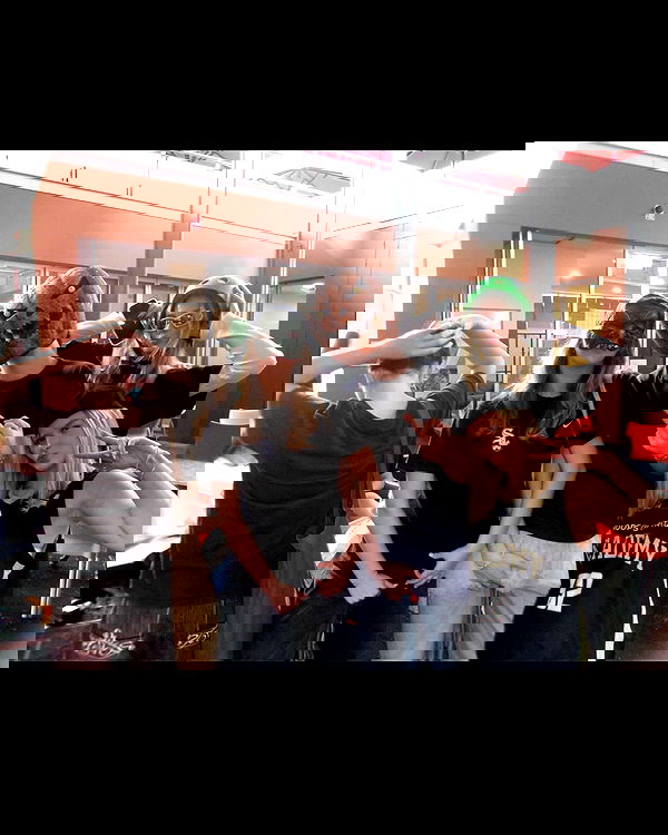 ellamwatts_ ellamwatts_ archive image