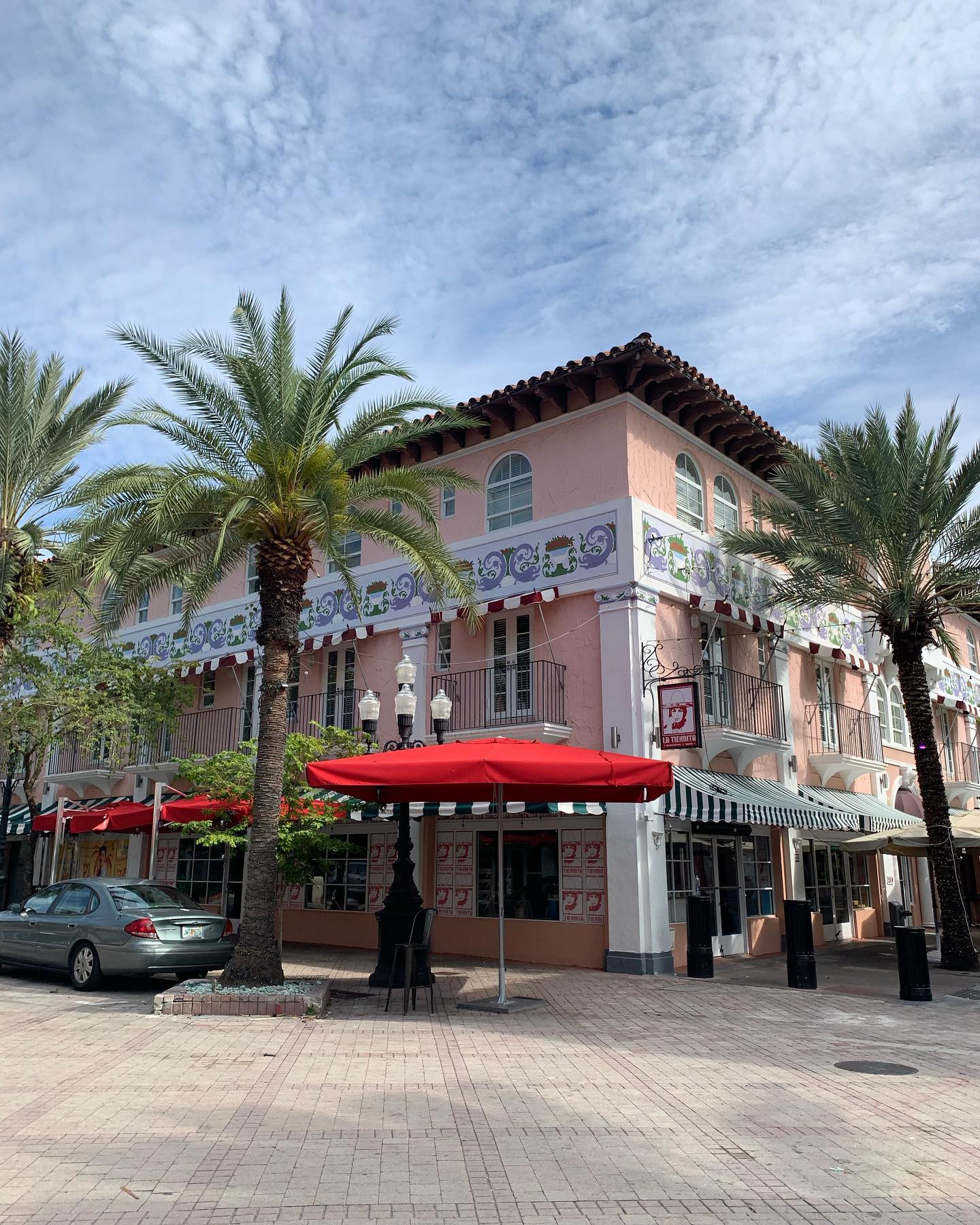 elsgatti instagram image archive image