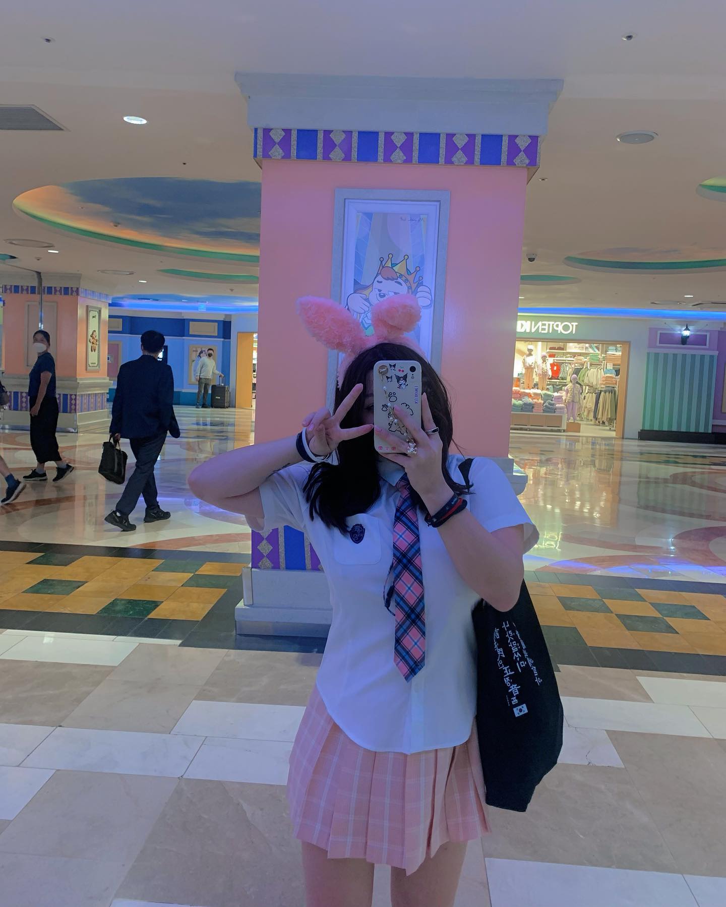 elsgatti instagram image archive image