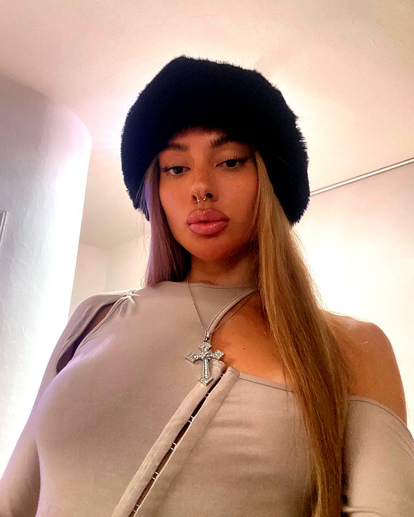 elymexx instagram image archive image