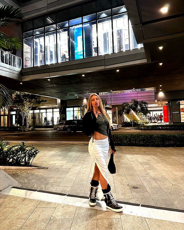 elymexx instagram image archive image