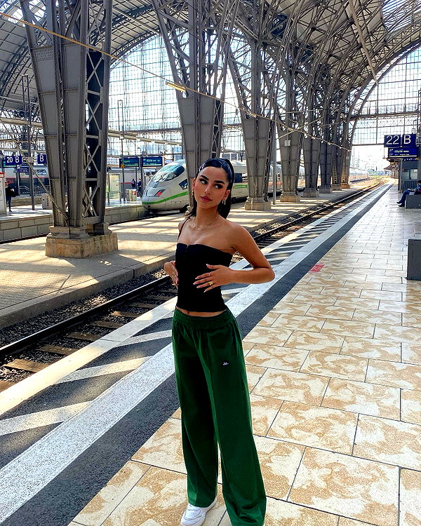 emilia.nia instagram image archive image
