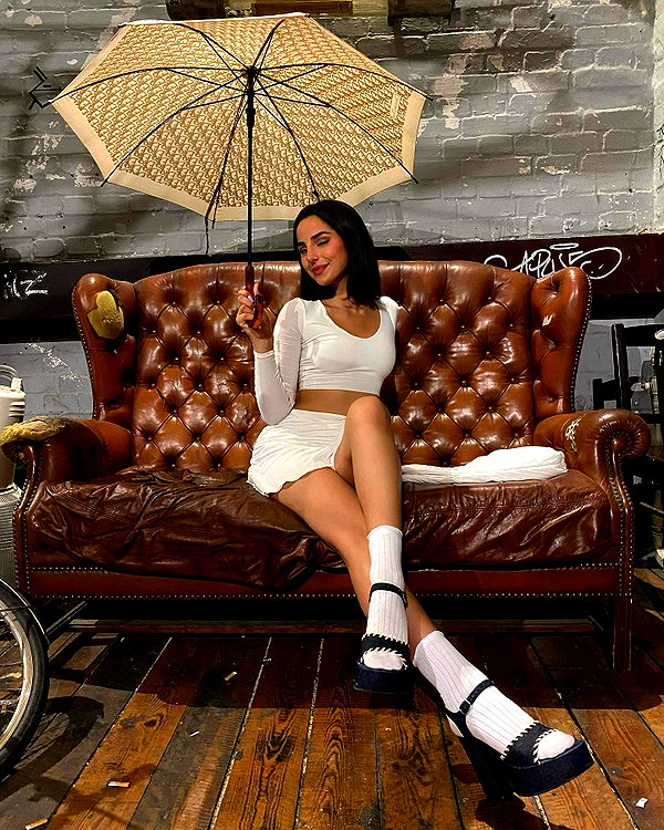 emilia.nia instagram image archive image